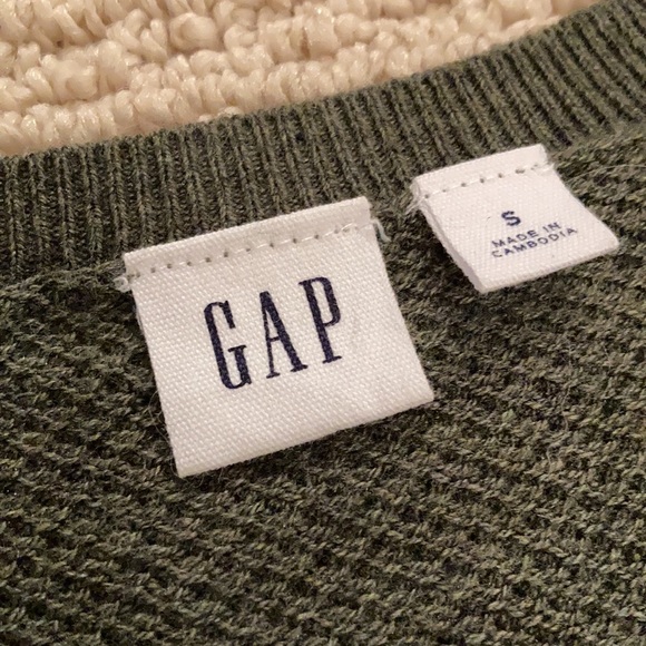 Sage Green GAP Long Sleeve - Picture 2 of 3